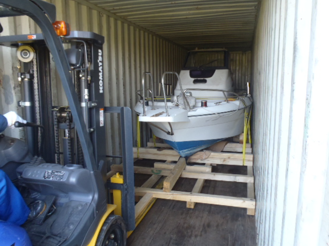Loading boat in to the container